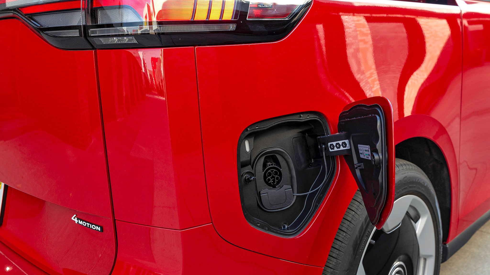 020 2025 Volkswagen ID Buzz Pro S  Plus 4Motion