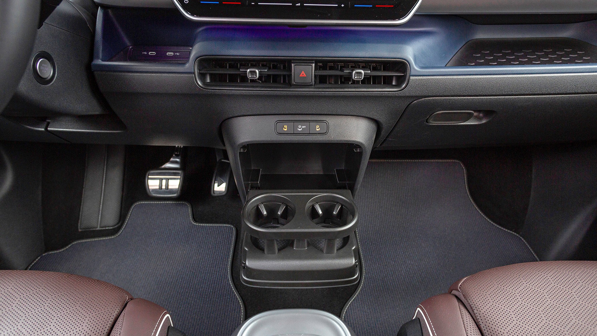 032 2025 Volkswagen ID Buzz Pro S  Plus 4Motion