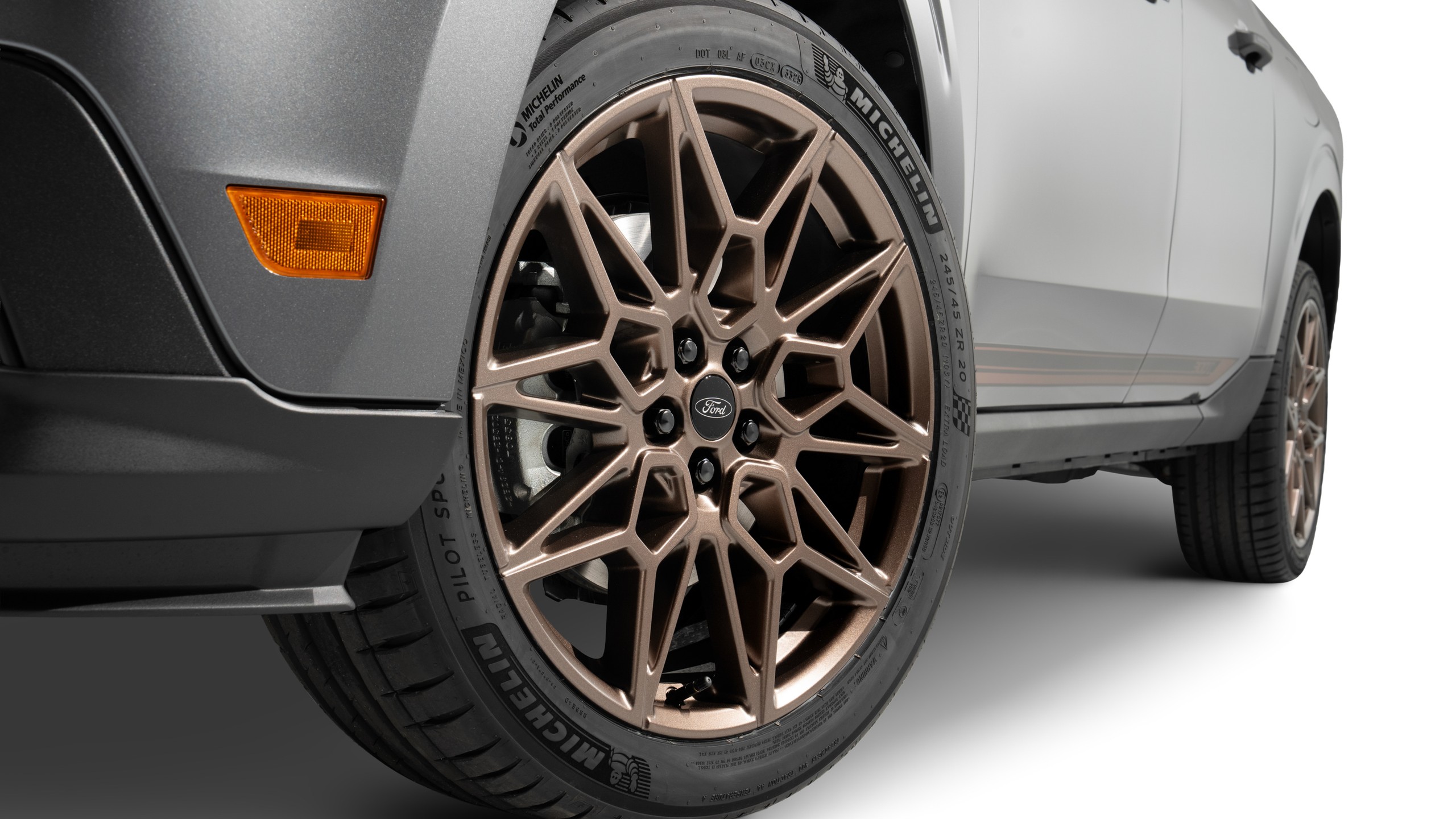 2025 Ford Custom Garage Maverick 300T Pickup Truck SEMA Concept 6