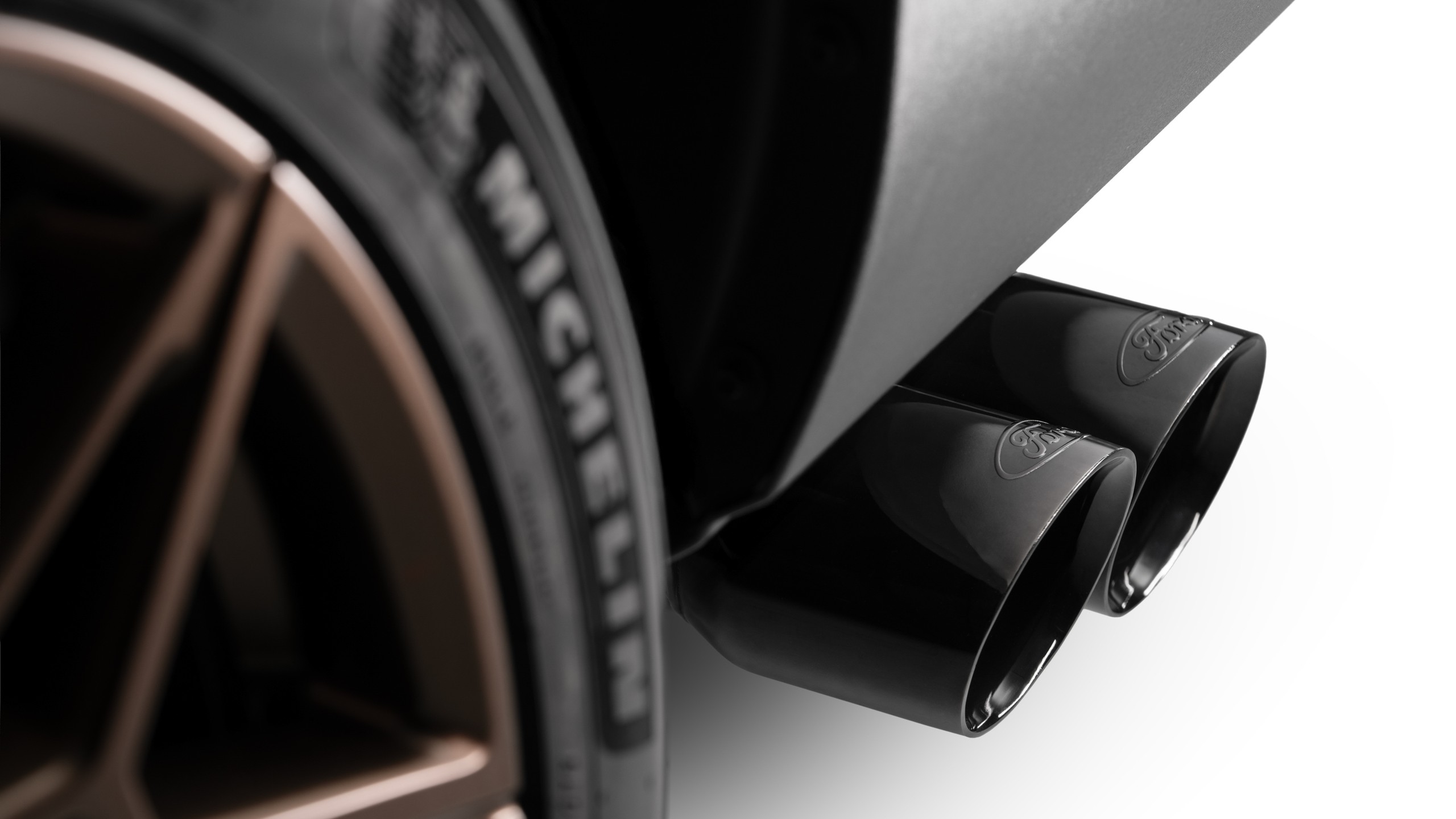 2025 Ford Custom Garage Maverick 300T Pickup Truck SEMA Concept 11