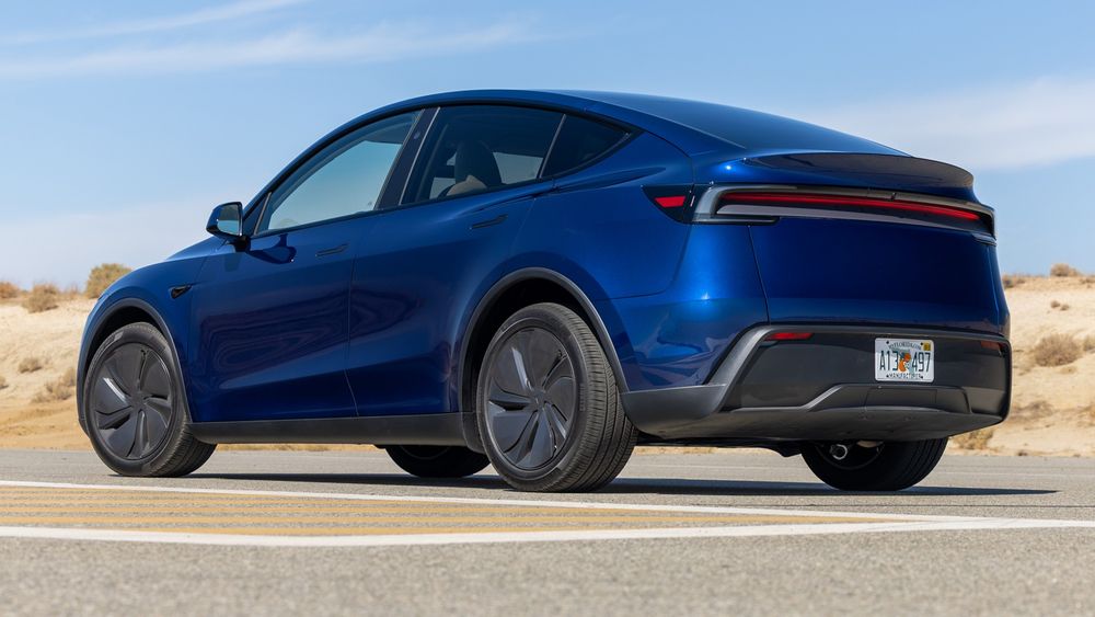 011 2025 Tesla Model Y RWD