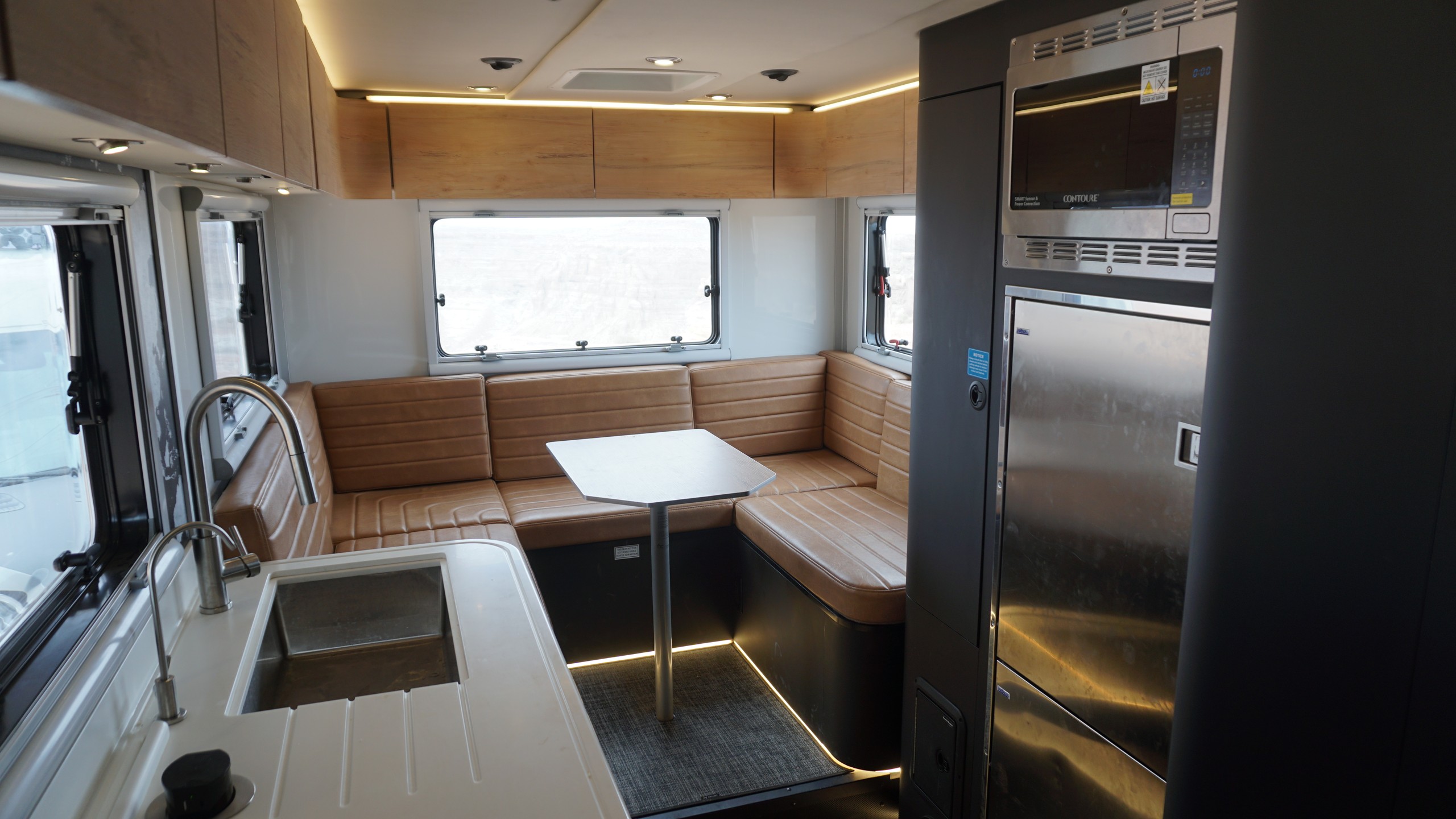 Storyteller Overland GXV Hilt 017