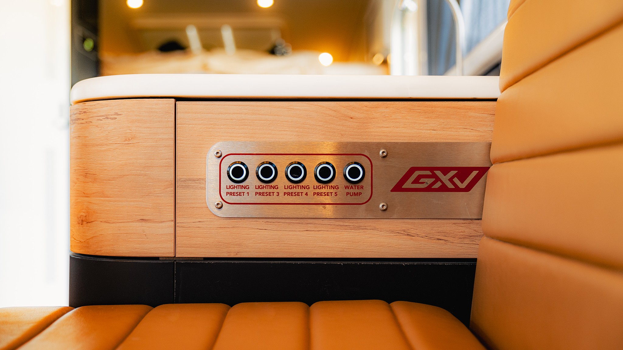 Storyteller Overland GXV Hilt 021