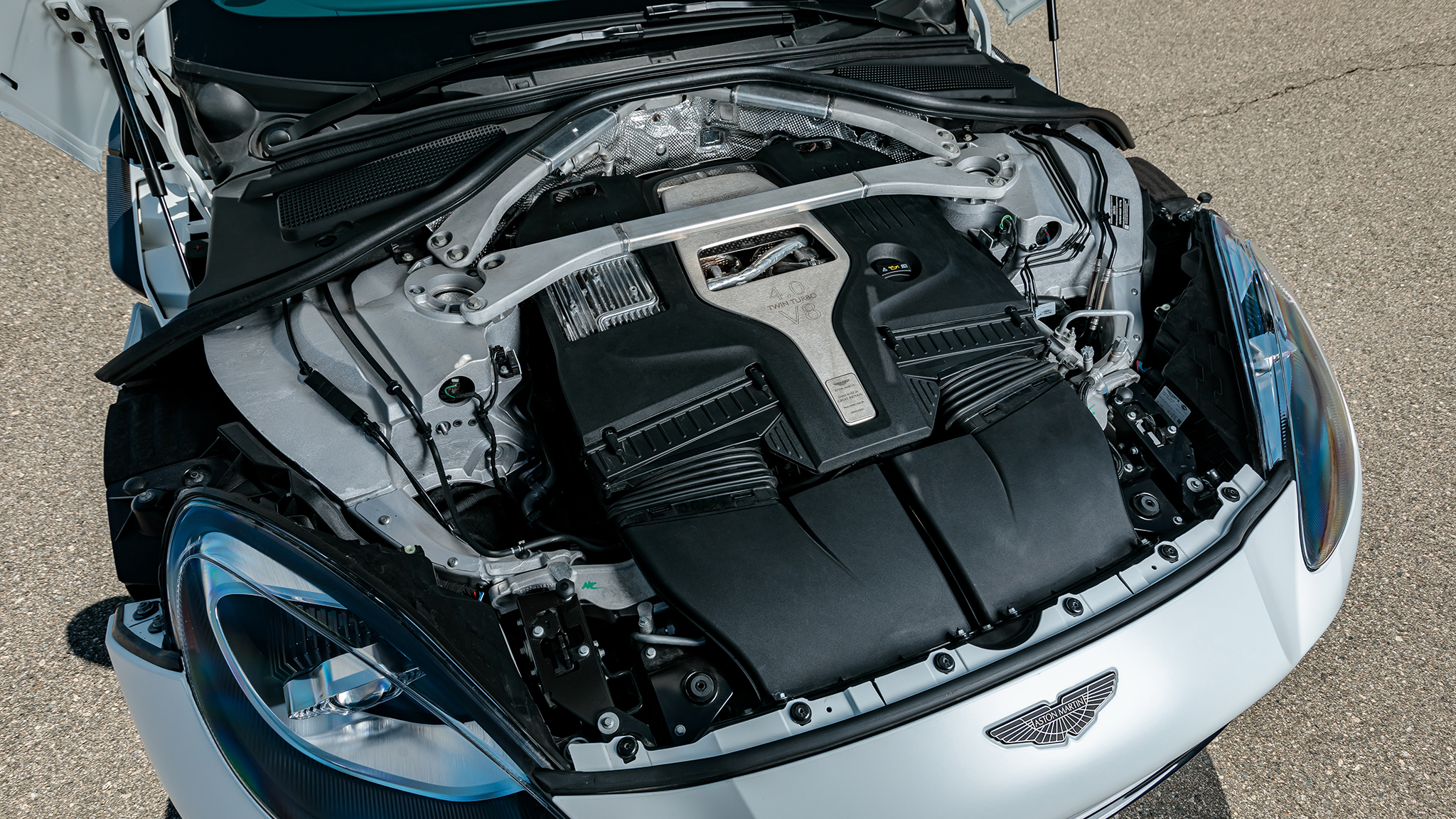 2023 Aston Martin DBX 707 30