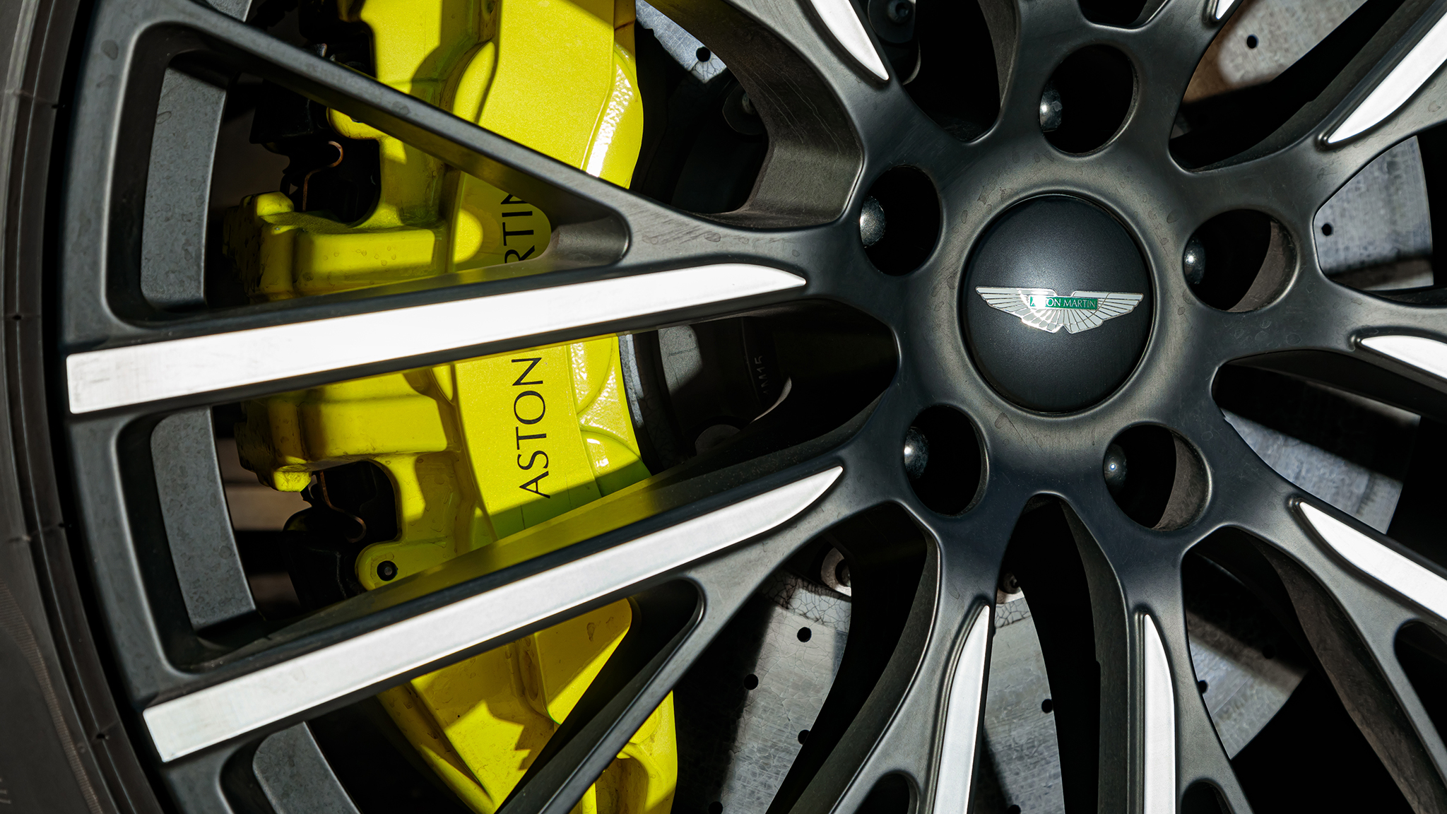 2023 Aston Martin DBX 707 7