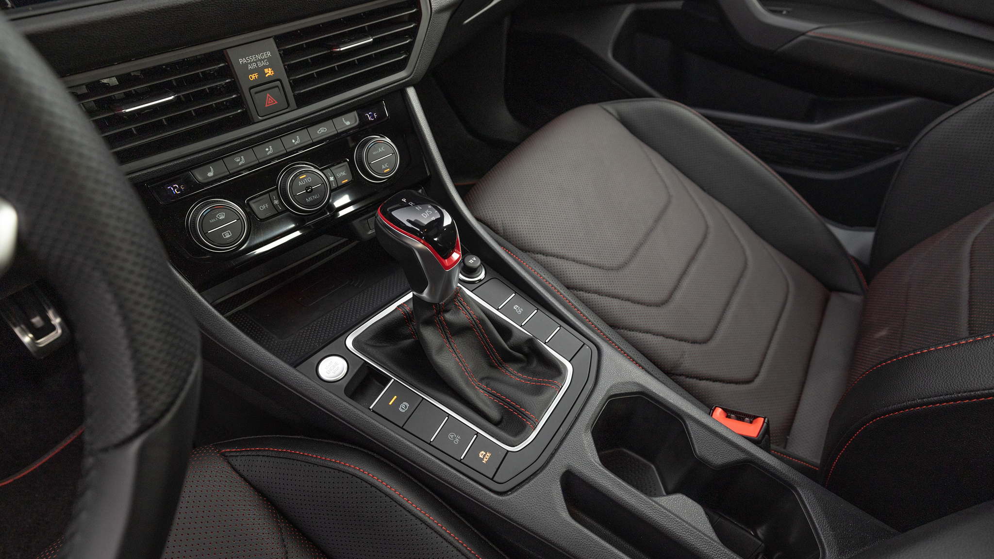 2023 Volkswagen Jetta GLI gear shifter