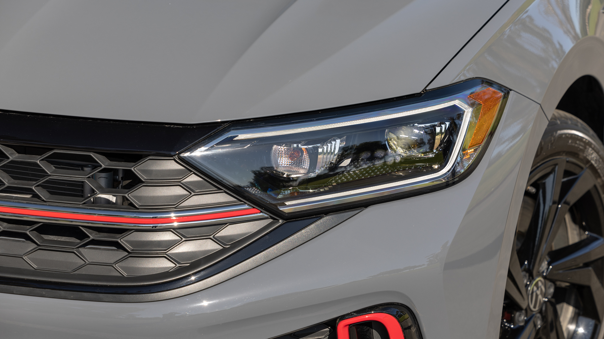 2023 Volkswagen Jetta GLI headlights