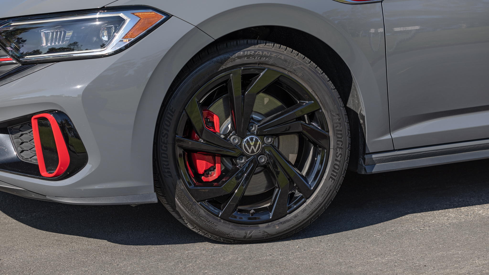 2023 Volkswagen Jetta GLI wheels