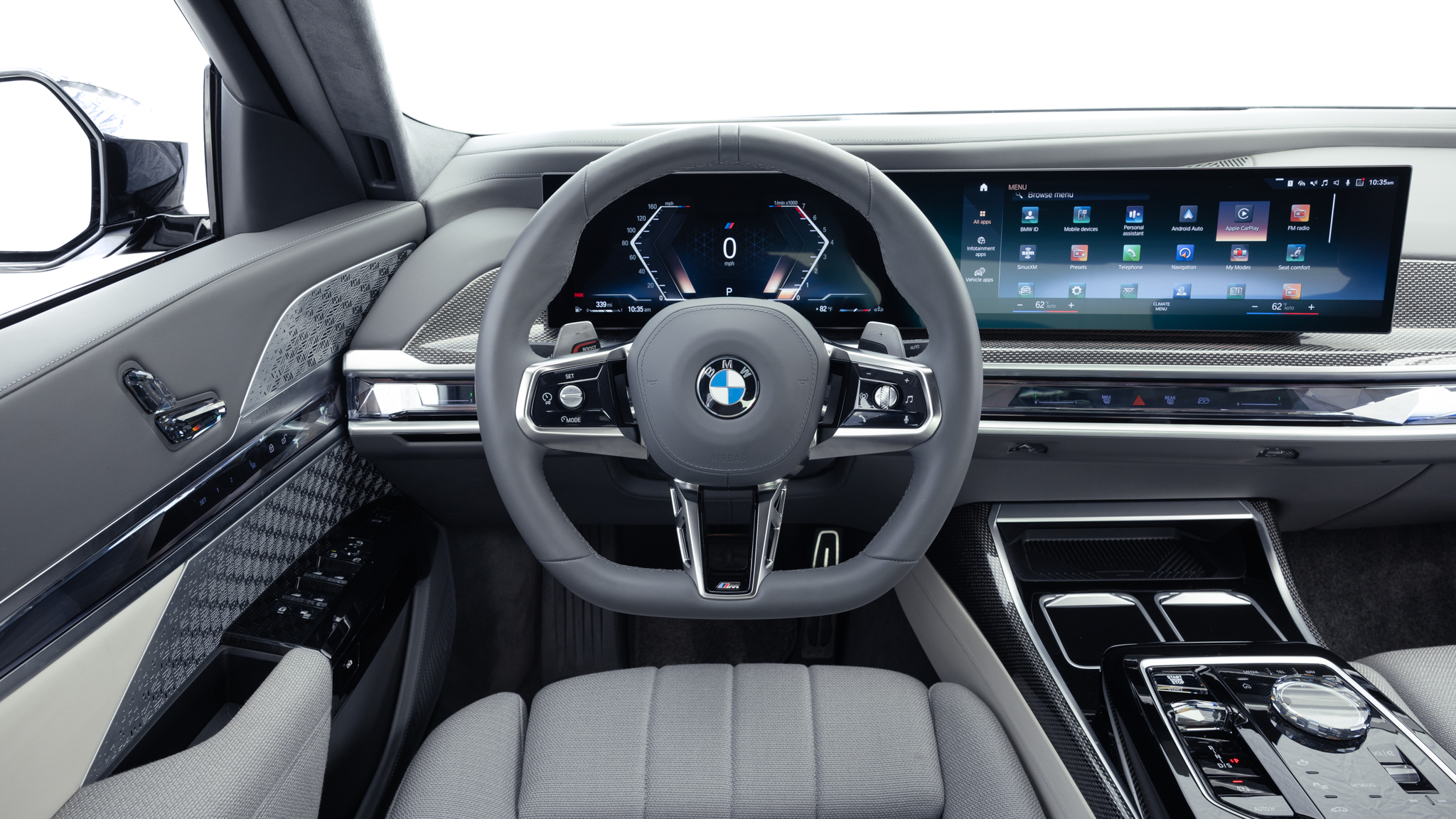 005 2024 BMW 760i xDrive dashboard