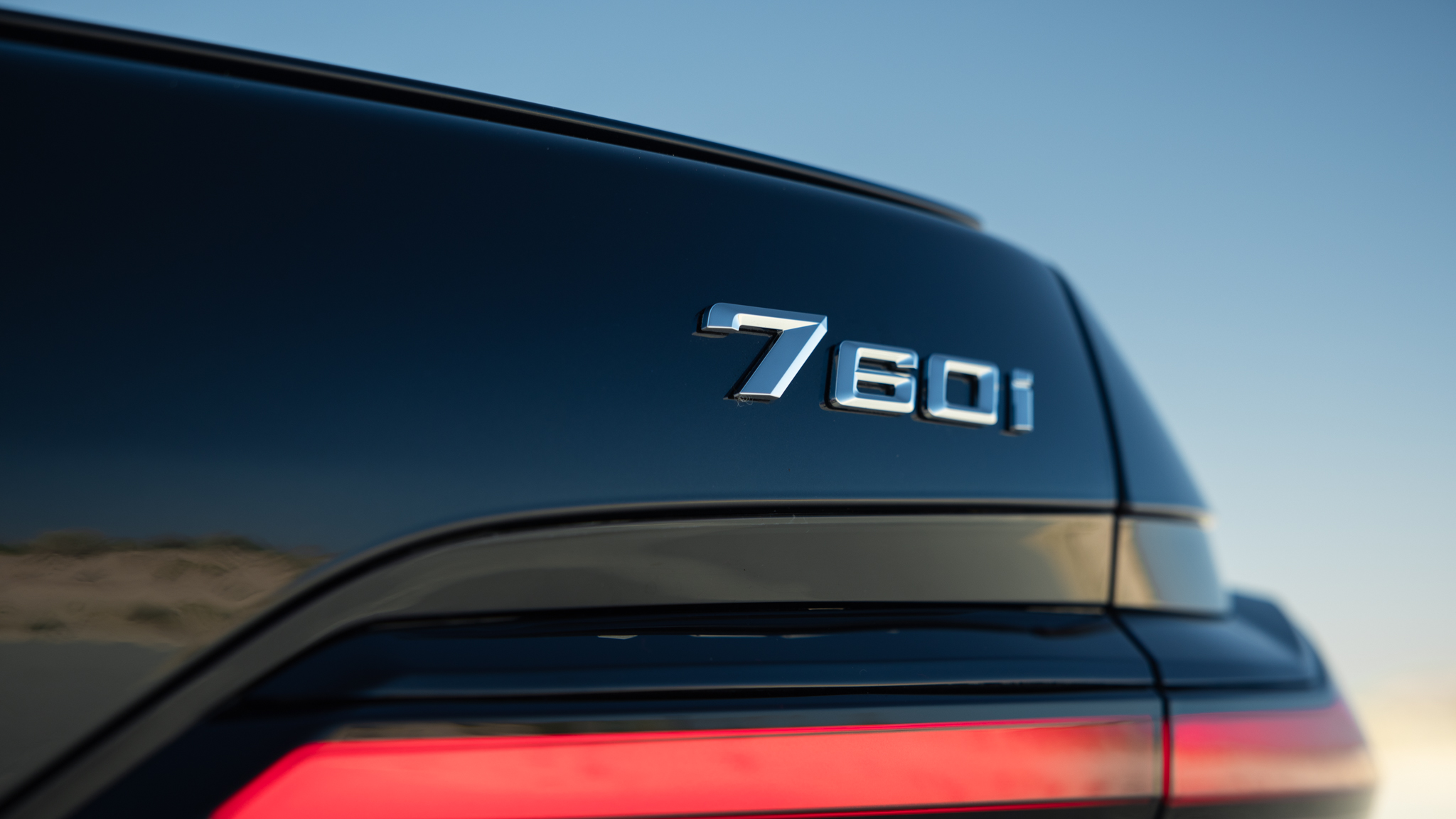 012 2024 BMW 760i xDrive