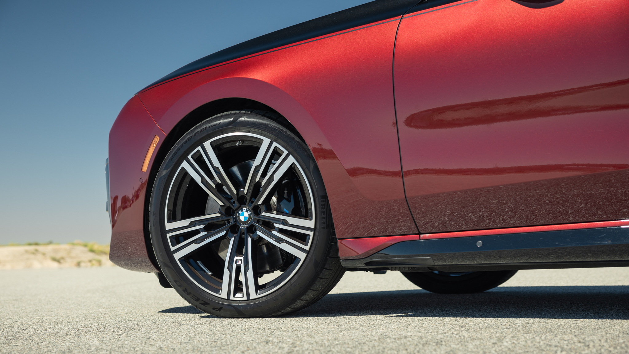 013 2024 BMW 760i xDrive wheel