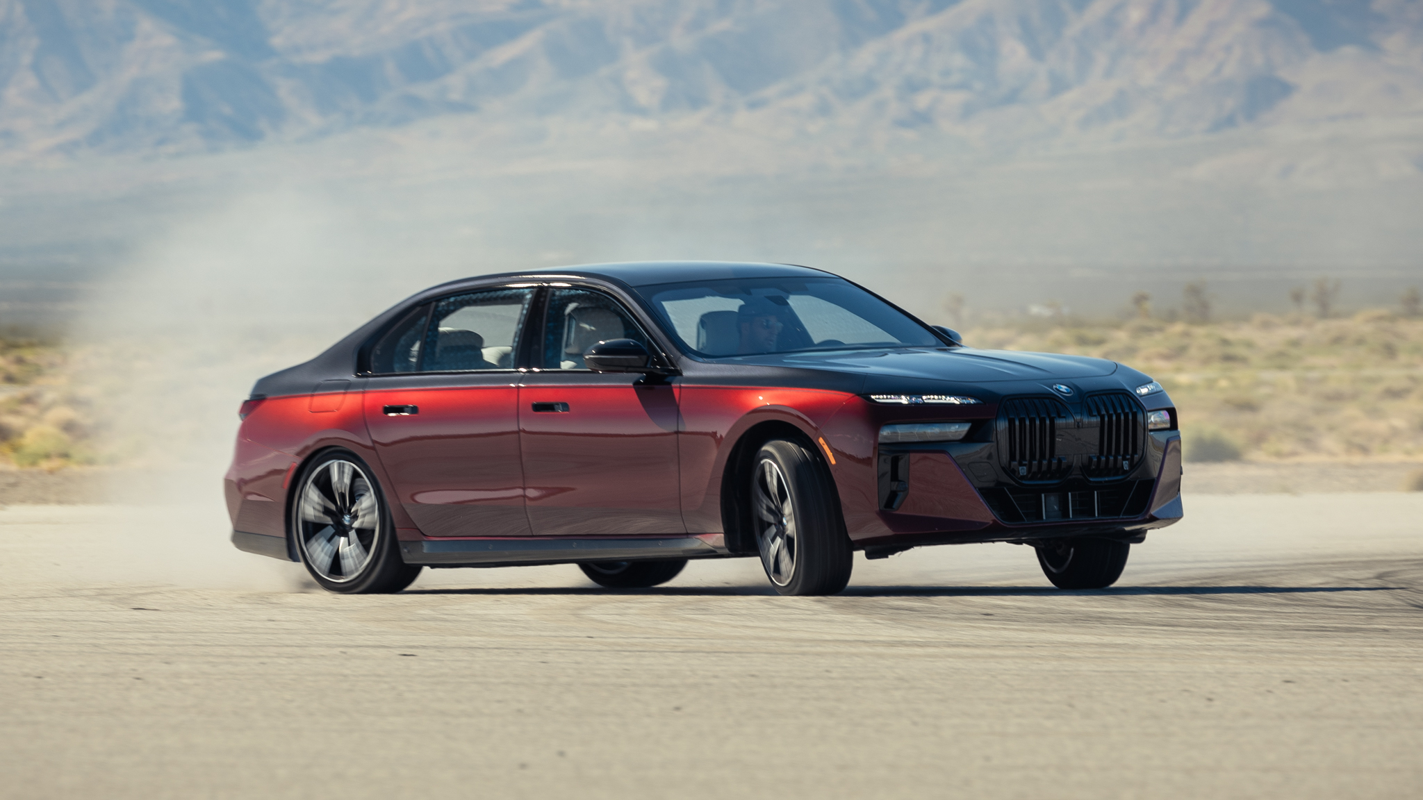 020 2024 BMW 760i xDrive