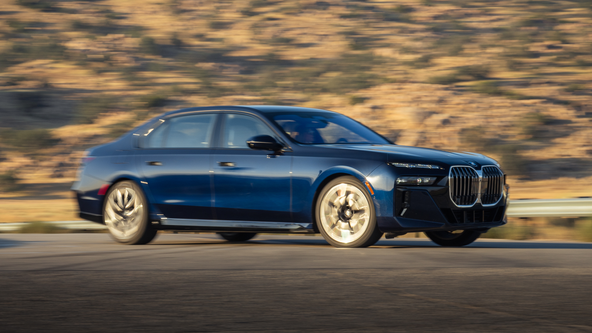 022 2024 BMW 740i sDrive