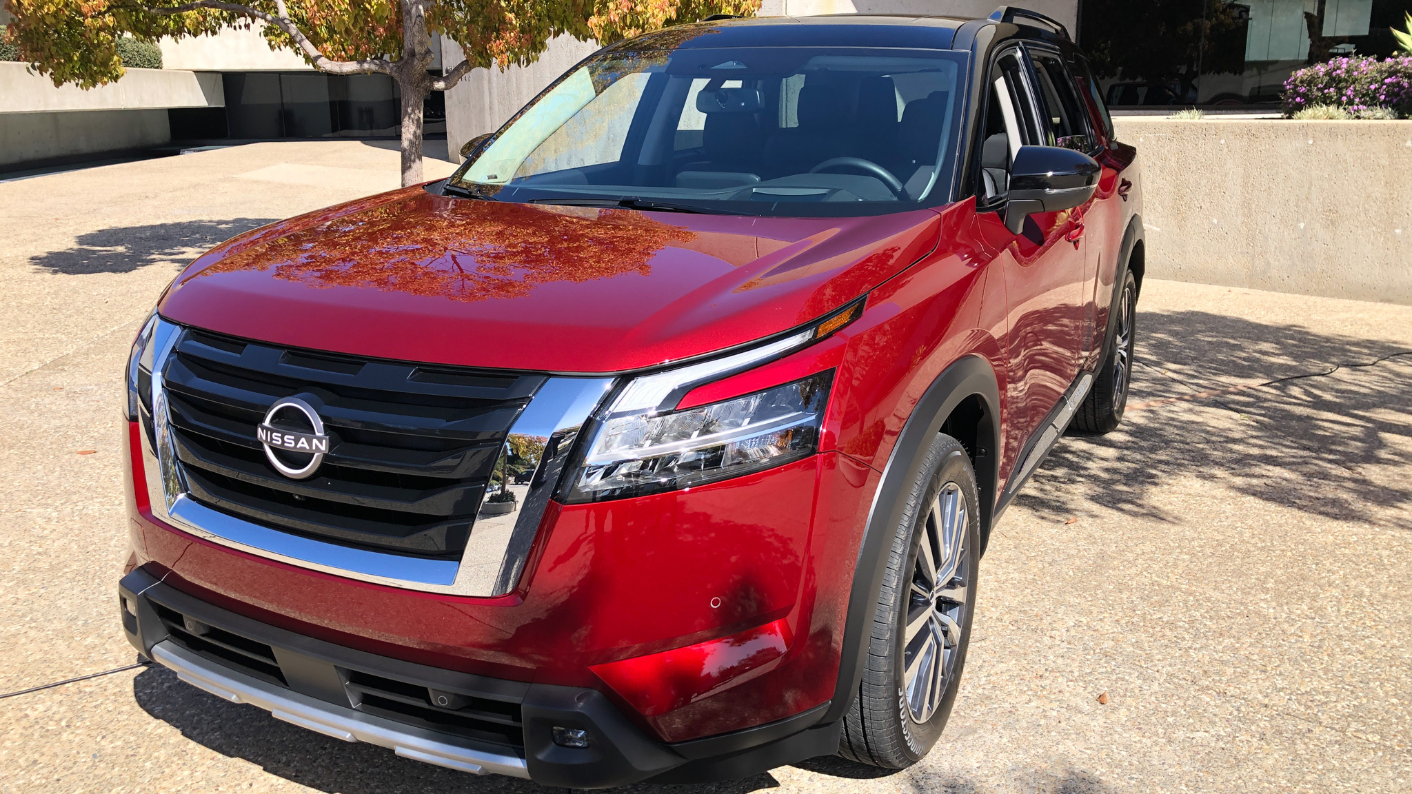 012_Nissan_Pathfinder_Platinum