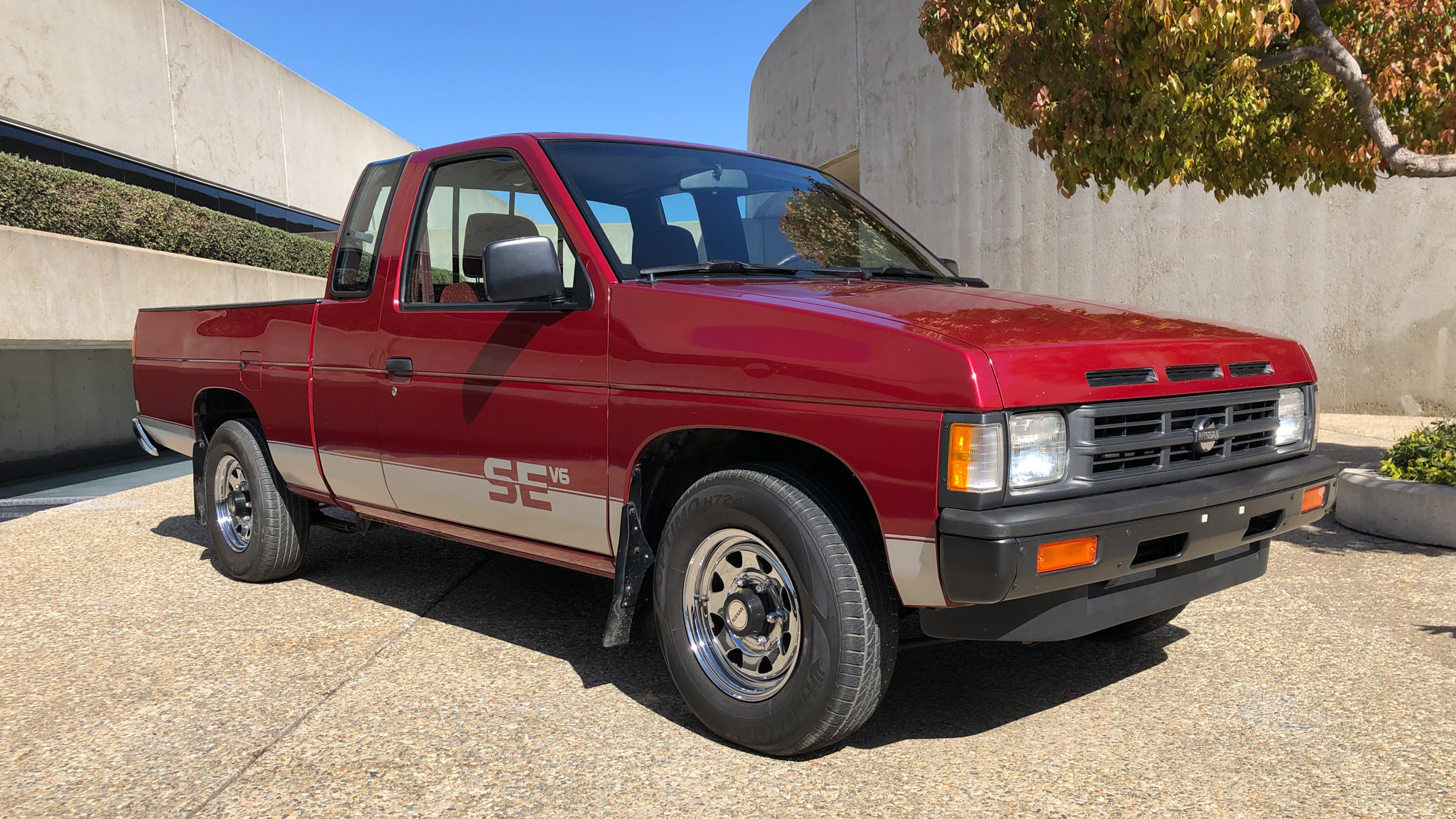 019_1991_Nissan_Hardbody_Pickup