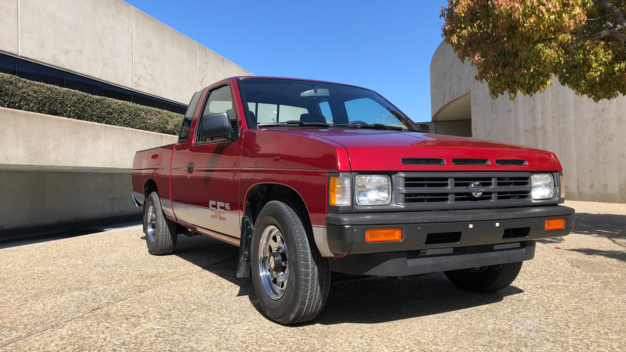 020_1991_Nissan_Hardbody_Pickup