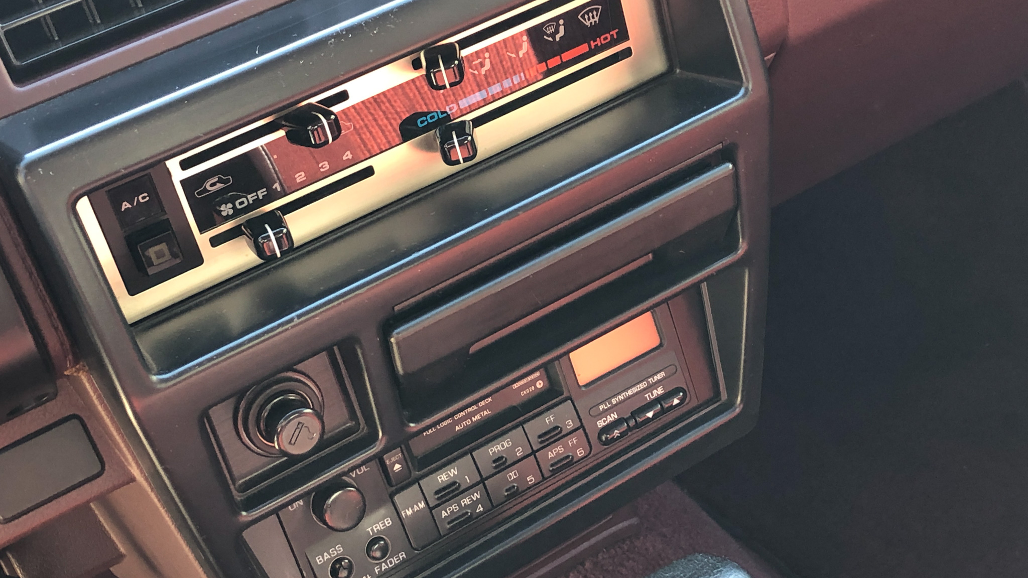 028_1991_Nissan_Hardbody_Pickup