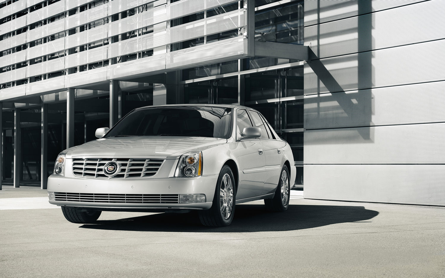 Cadillac Still Wants Flagship as DTS, STS Make Way for Coming XTS