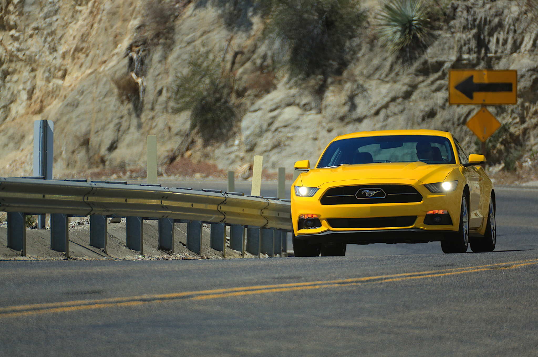 2015-Ford-Mustang-GT-front-end1