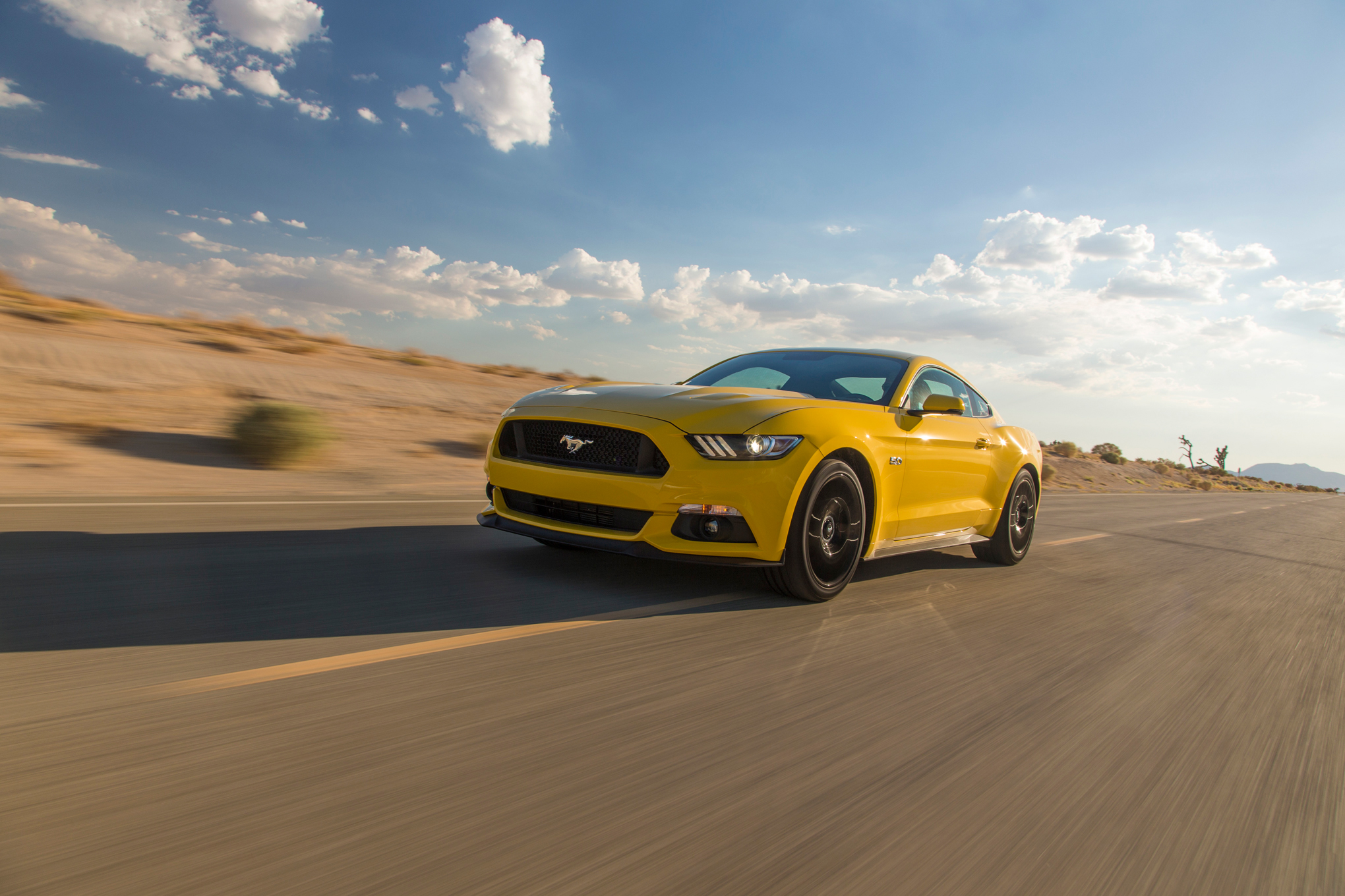 2015-Ford-Mustang-GT-promo1