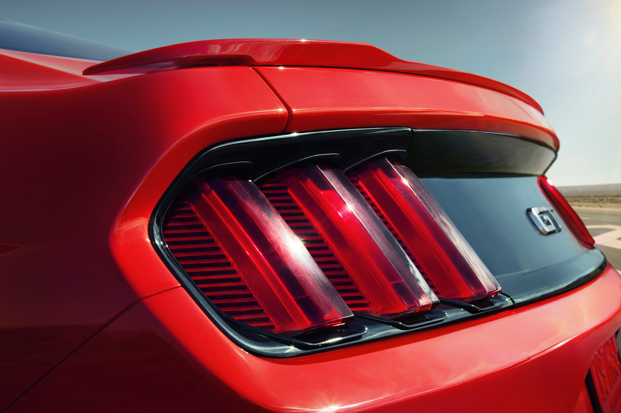 2015-Ford-Mustang-taillight