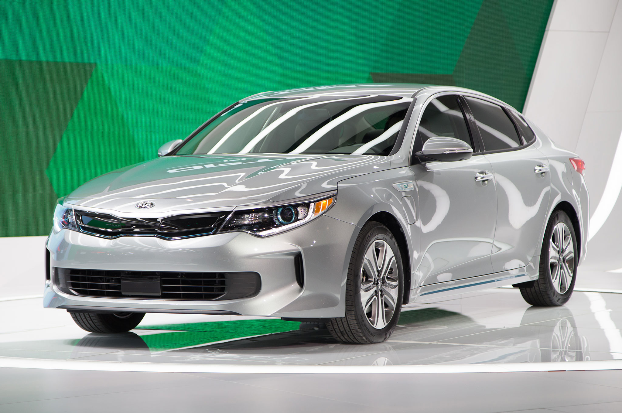 2017 Kia Optima PHEV, Optima Hybrid Debut in Chicago