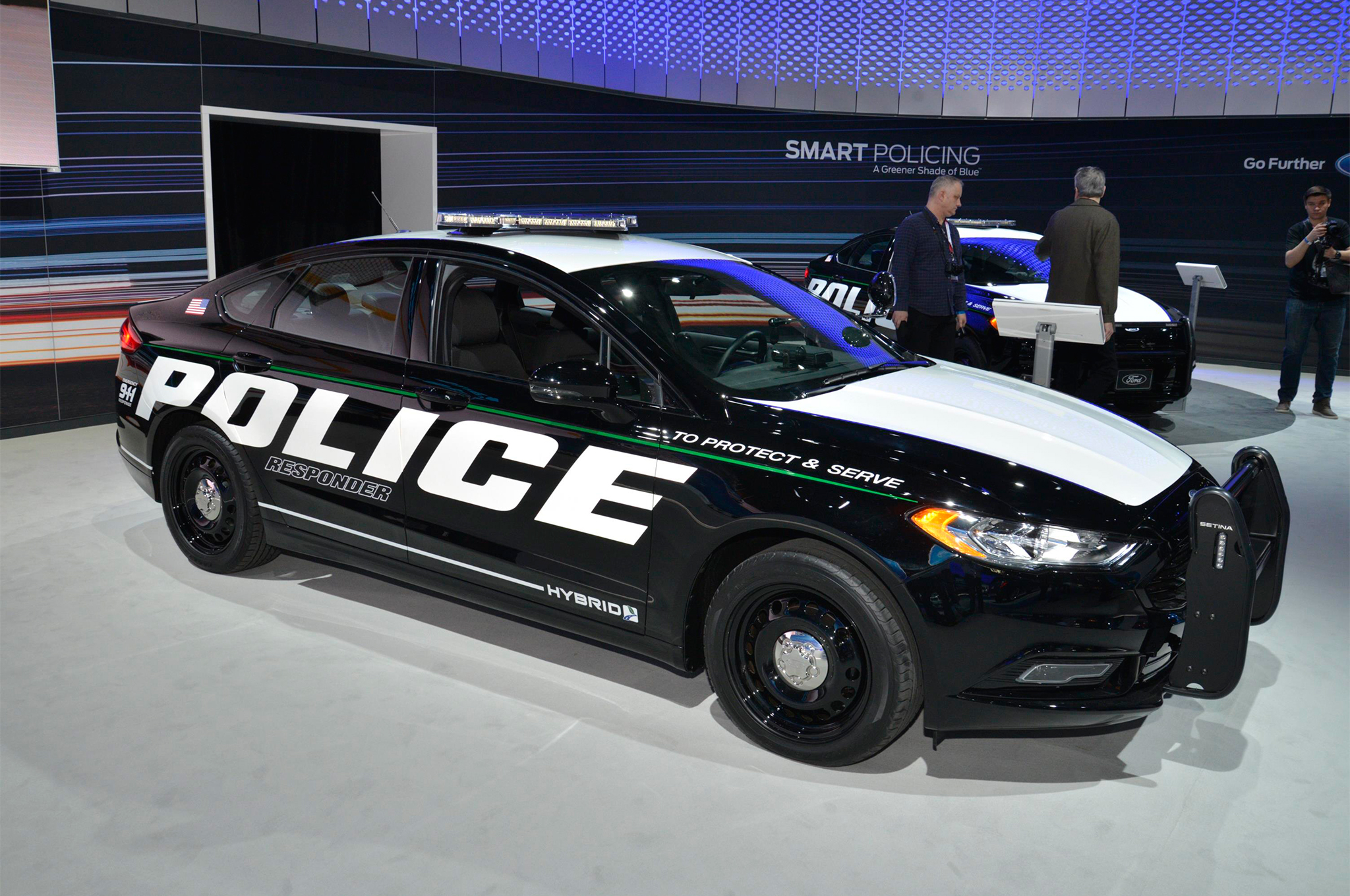 Ford Reveals First Hybrid Police Vehicle