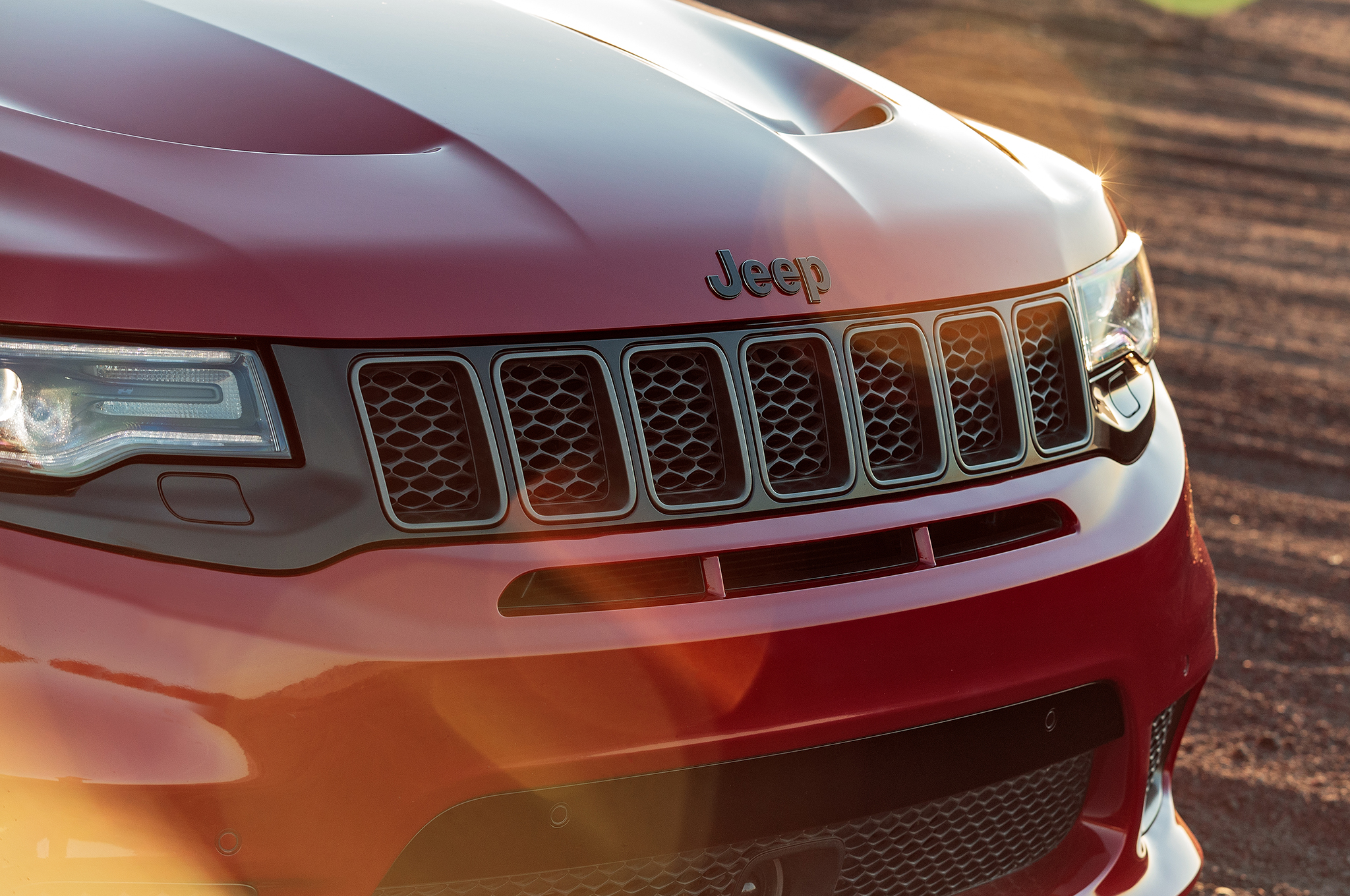 2018 Jeep Grand Cherokee Trackhawk front detail