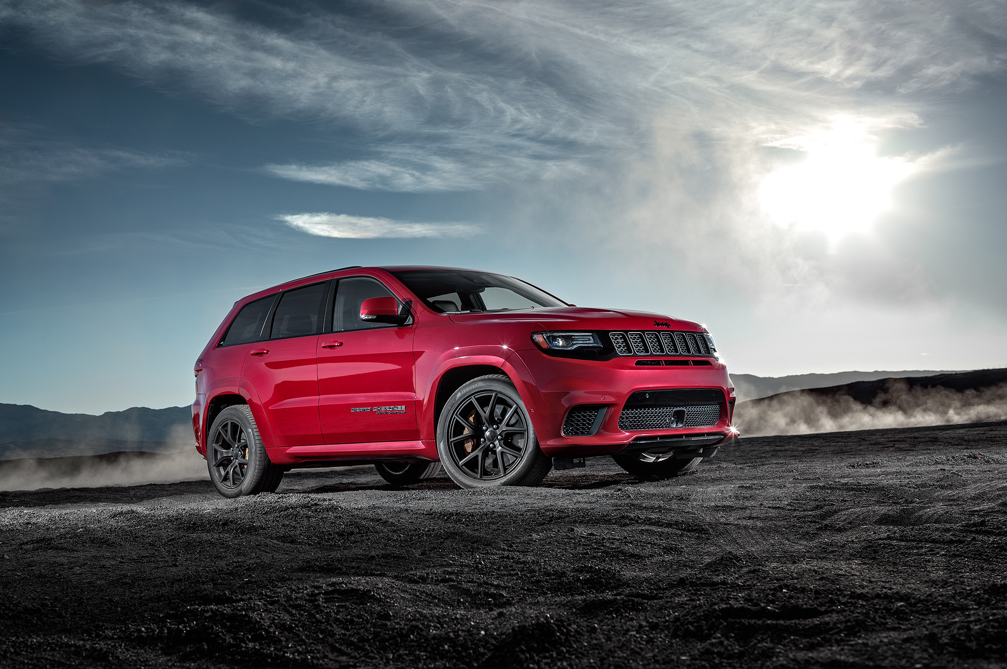 2018 Jeep Grand Cherokee Trackhawk front side