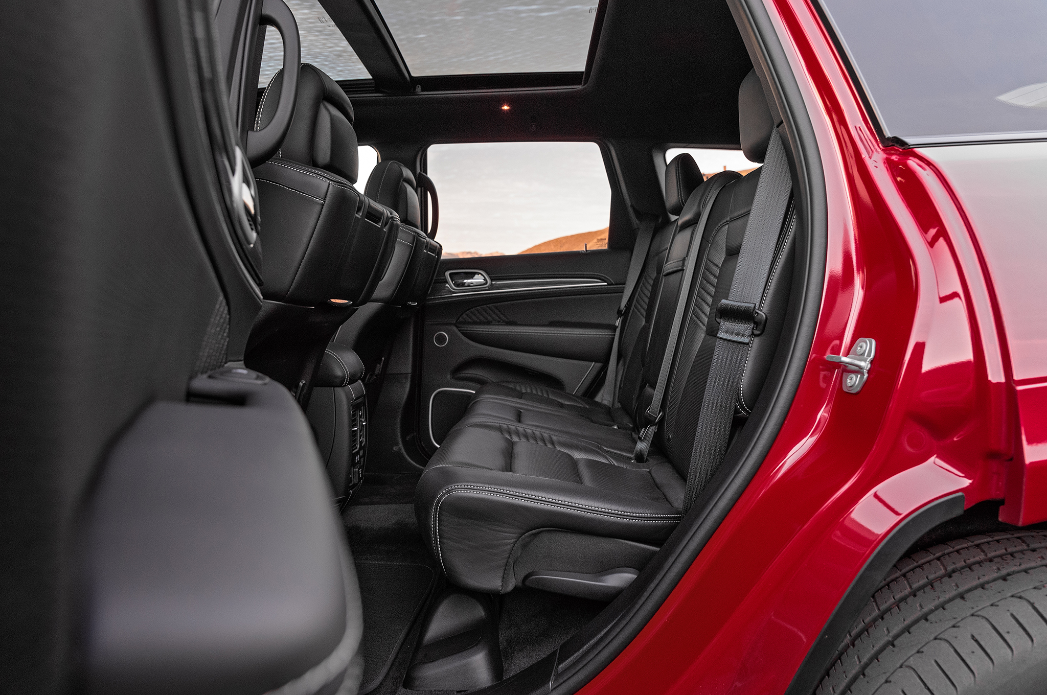 2018 Jeep Grand Cherokee Trackhawk rear interior seats