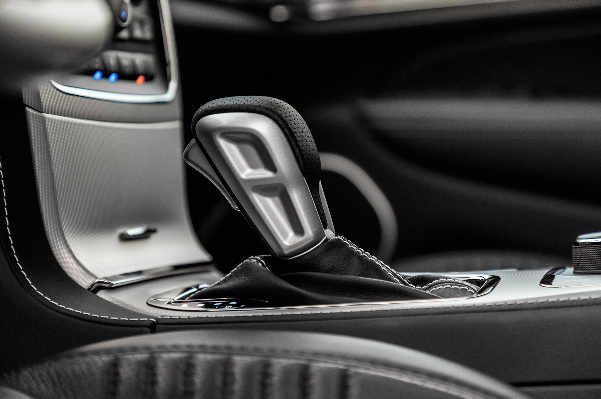 2018 Jeep Grand Cherokee Trackhawk shifter