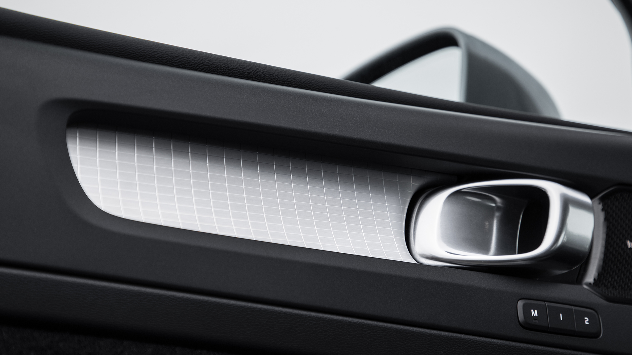 2019 Volvo XC40 T4 FWD door panel 1