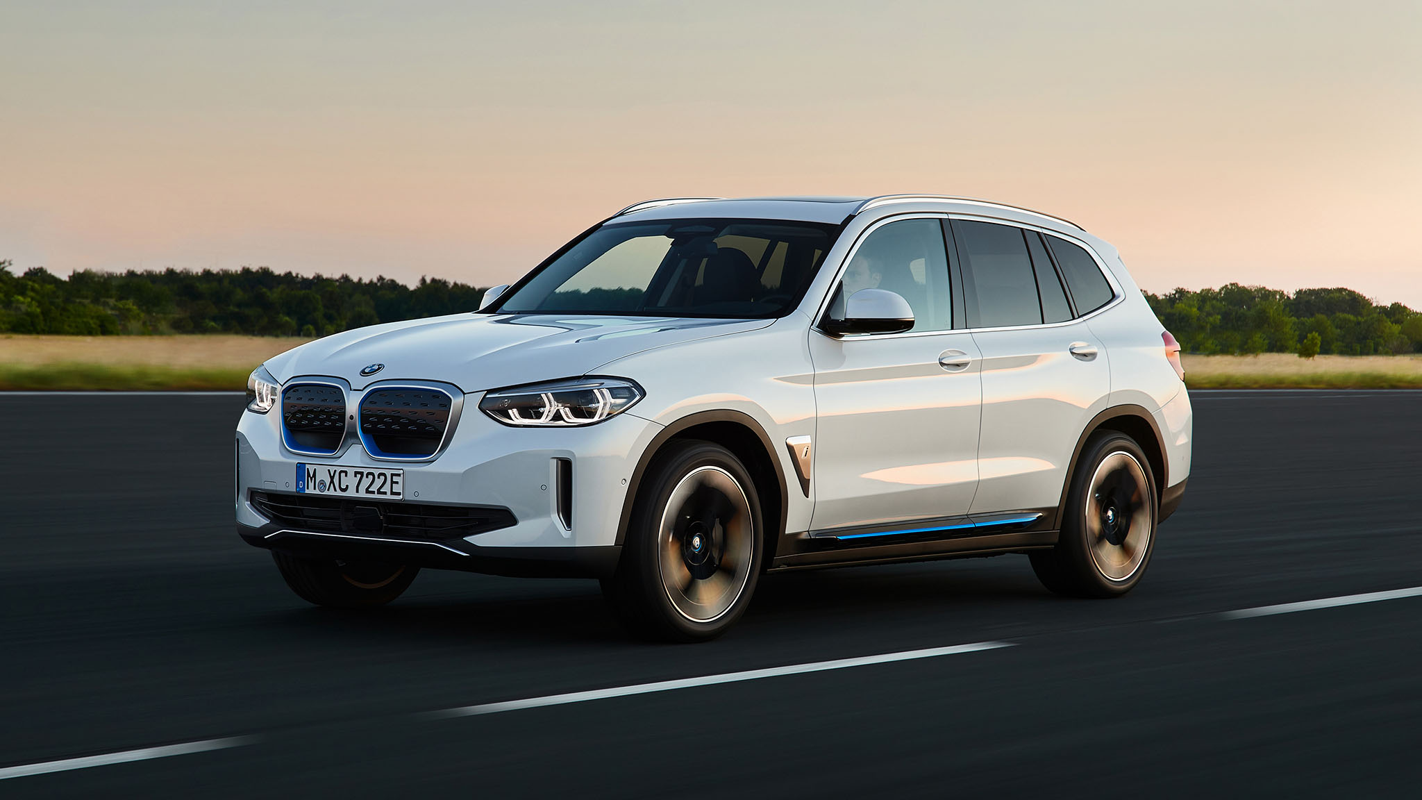 BMW iX3 29