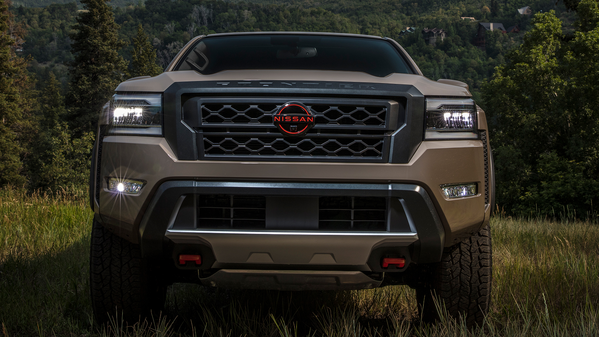 2022 Nissan Frontier 2