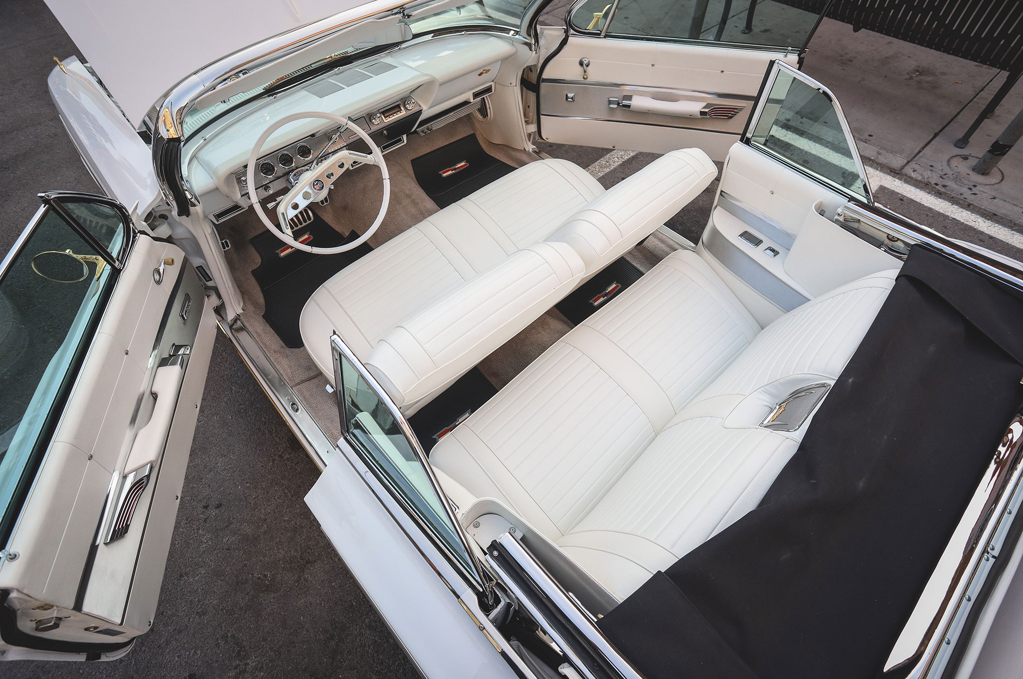 02 61 impala overhead interior