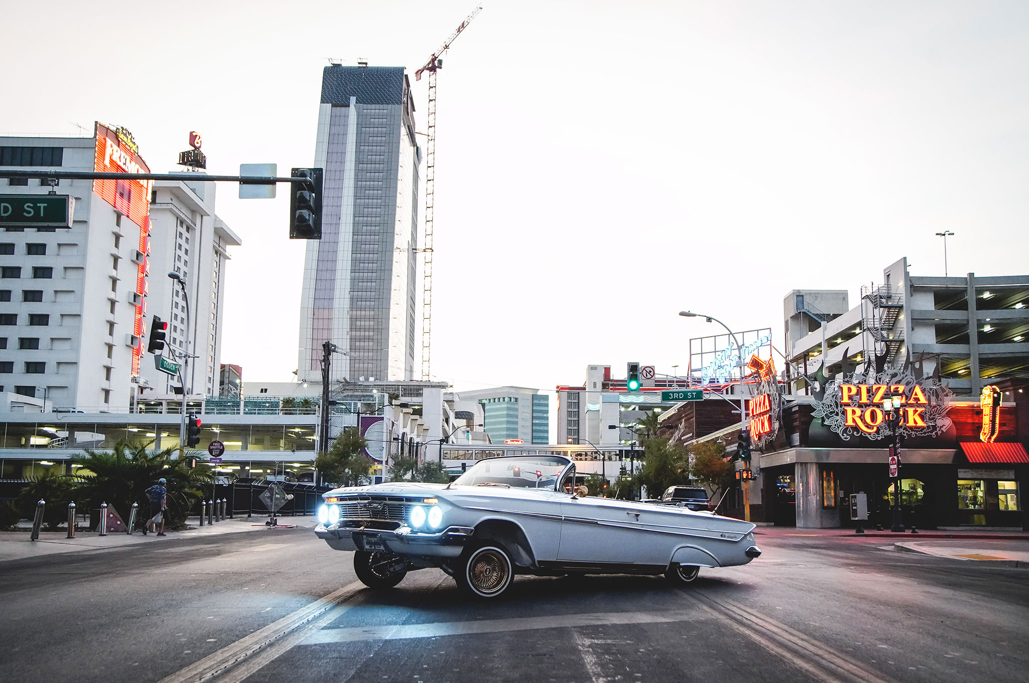 05 61 impala whit front driver 3 4 angle middle of vegas strip