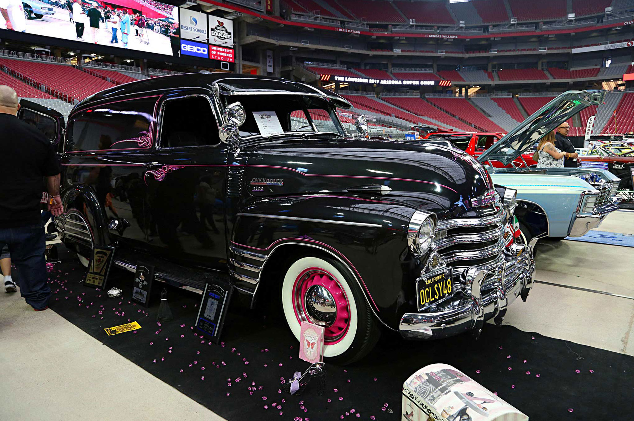 2017 Arizona Lowrider Super Show Griselda Chevy Thriftmaster Panel